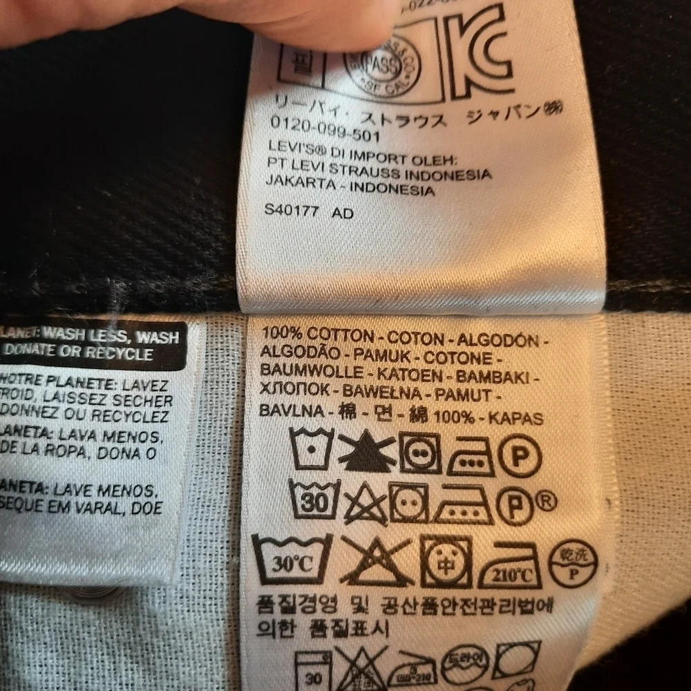 Levi Strauss & Co 505 Regular Fit black denim jeans Size 32×36